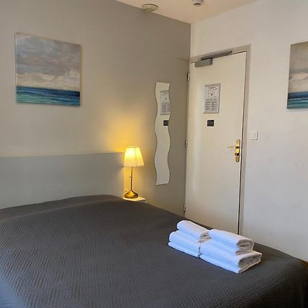 Hotel Saint Yves Nantes Esterno foto