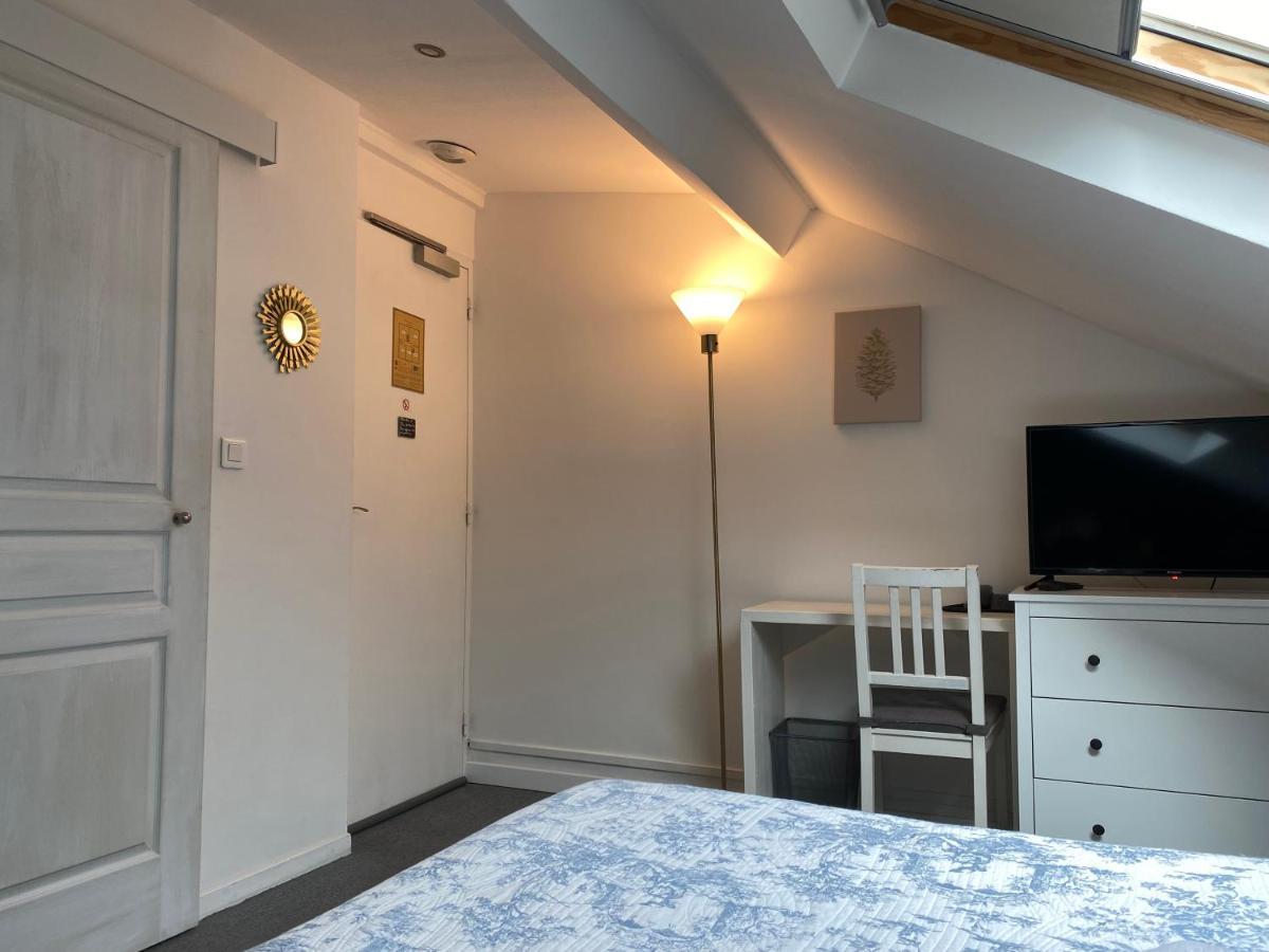 Hotel Saint Yves Nantes Esterno foto