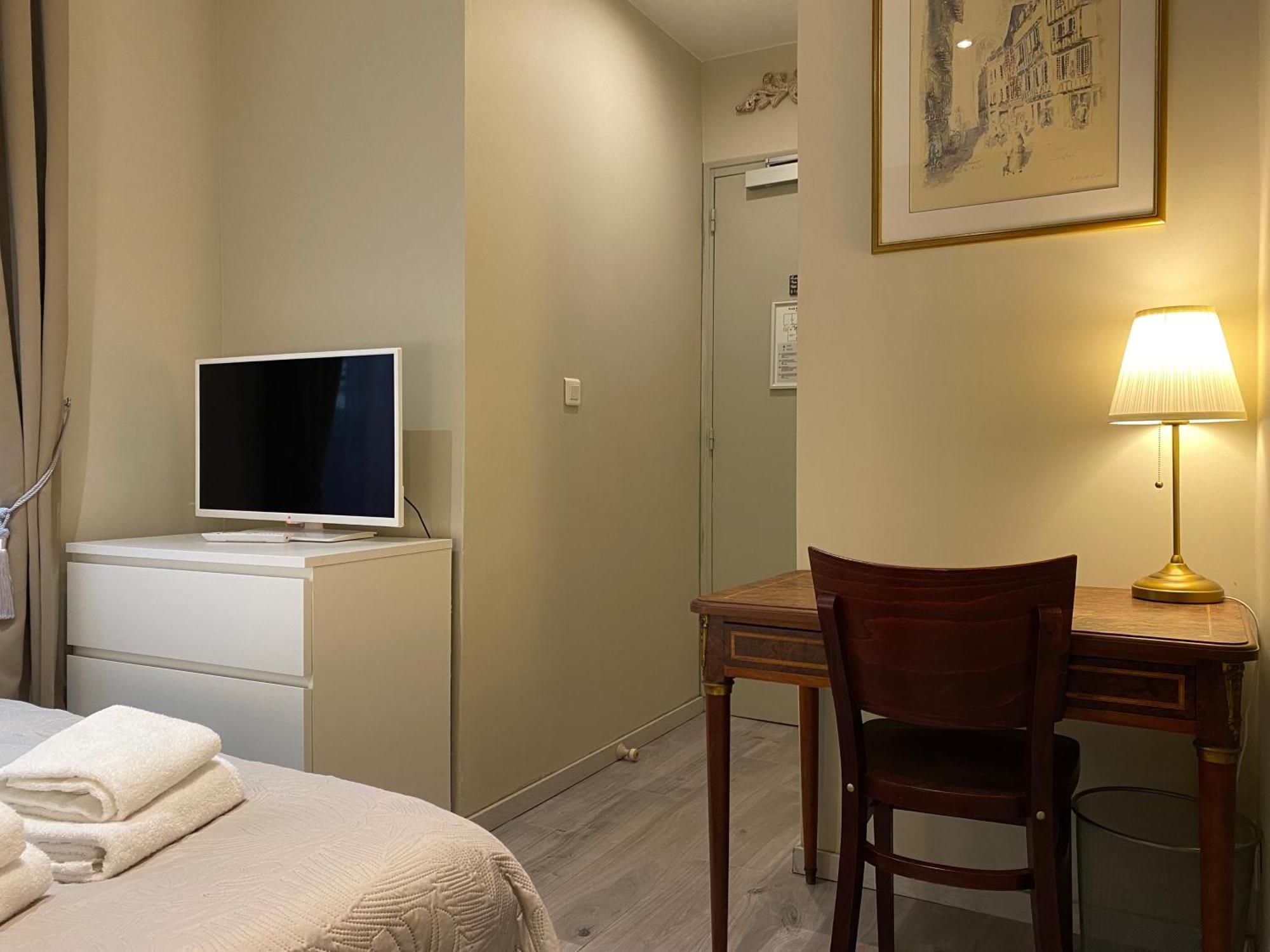 Hotel Saint Yves Nantes Esterno foto