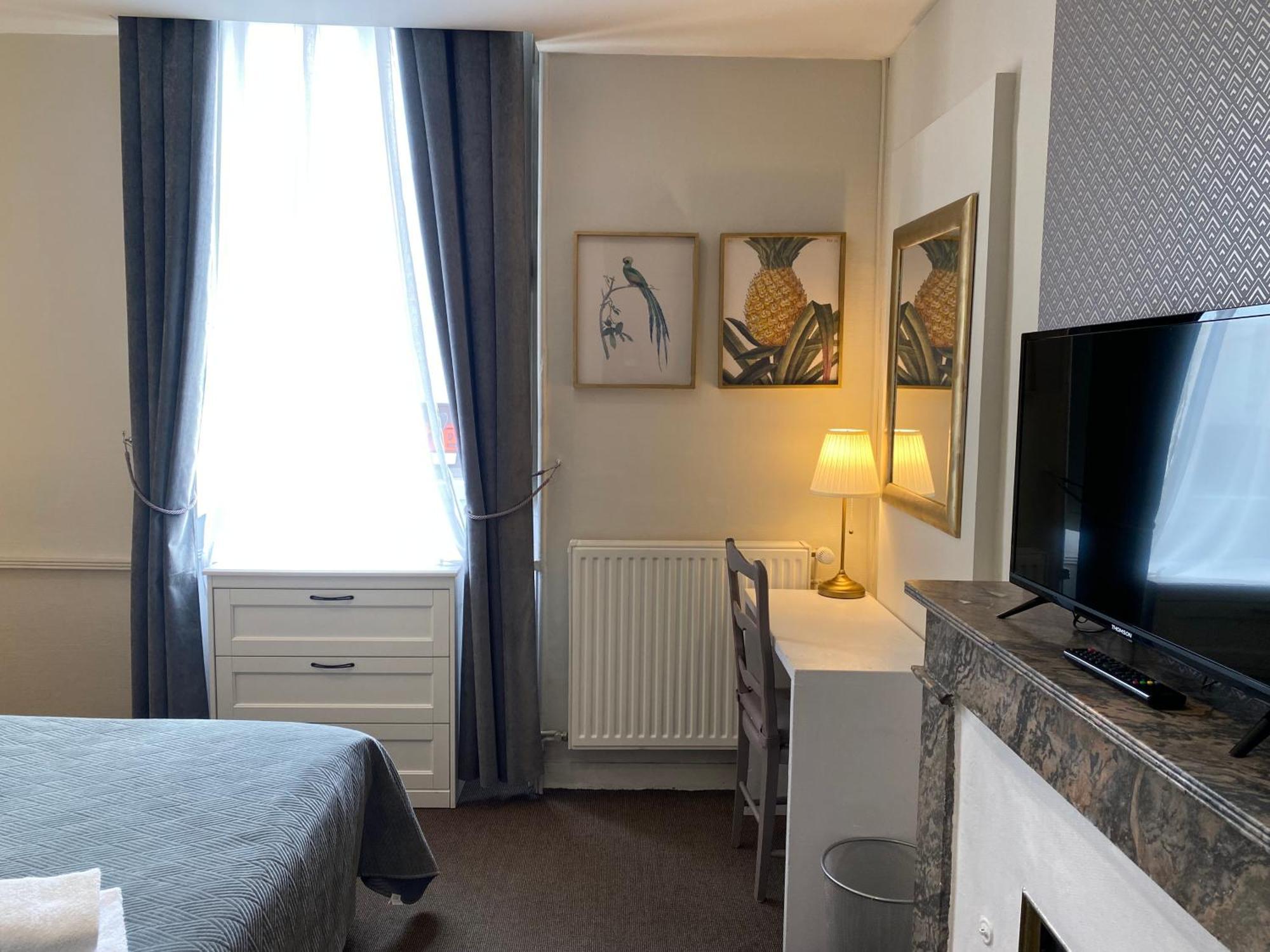 Hotel Saint Yves Nantes Esterno foto