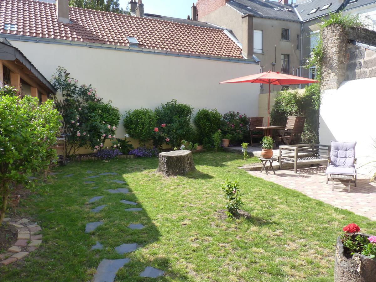 Hotel Saint Yves Nantes Esterno foto